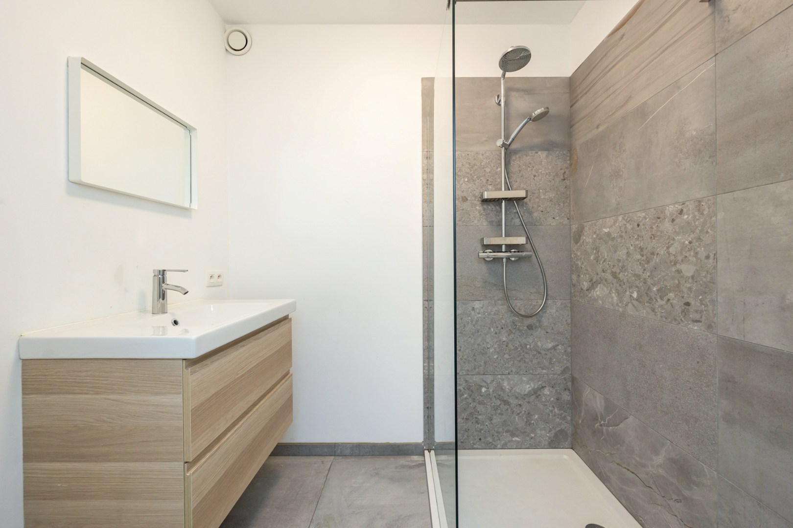 Apartment for sale in Deurne with 3 bedrooms - photo 4