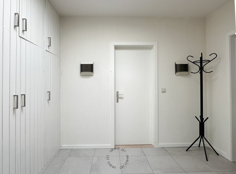 Lichtrijk appartement met twee slaapkamers, terras en optionele garagebox in Sint-Niklaas - foto 4