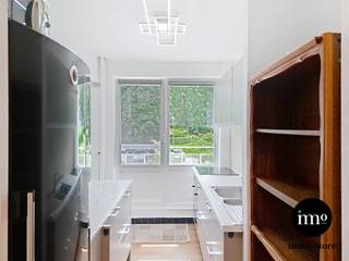 <p>Immo Store presenteert dit instapklare 2-slaapkamerappartement op de eerste verdieping, gelegen in de prachtige groene omgeving van het private Jean Monnet Park in Sint-Agatha-Berchem. De ligging is ideaal, nabij het sportcomplex, de Gentsesteenweg, het Basilix Shopping Center, diverse invalswegen, de autosnelweg richting kust, openbaar vervoer en het treinstation. Het appartement beschikt over een open keuken die aansluit op een lichtrijke woonkamer met toegang tot een zonnig terras. Verder zijn er 2 slaapkamers, een douchekamer en een apart toilet. Een extra troef is het exclusieve gebruiksrecht van 2 parkeerplaatsen, inbegrepen voor de eigenaar. <span>Grijp deze unieke IMMO STORE-kans en plan vandaag nog uw bezoek! Bel ons op 02/203.03.03 of stuur een mail naar </span><span>info@immo-store.be</span><span><span>!</span></span></p>