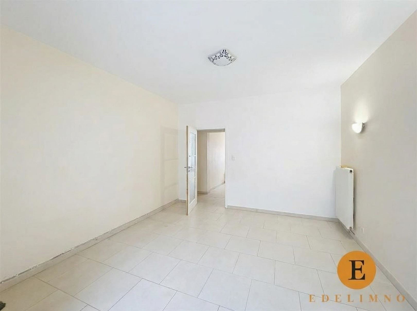 Te renoveren eengezinswoning met potentieel. - foto 2