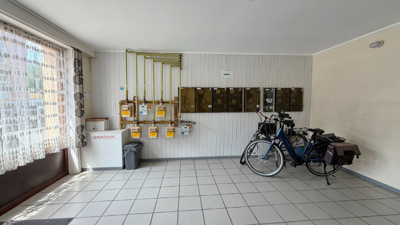 Opbrengsteigendom met 7 appartementen + ruime garage-magazijn 150m² - photo 5