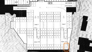 Deze ondergrondse staanplaats (nr. 72) is deel van het Patria-complex en gelegen onder het Alfons Smetsplein.Dit is het deel van de Tiensestraat...