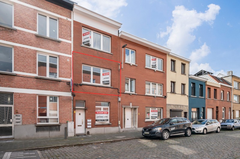 Instapklaar gerenoveerd appartement op de 1ste verdieping - foto 1