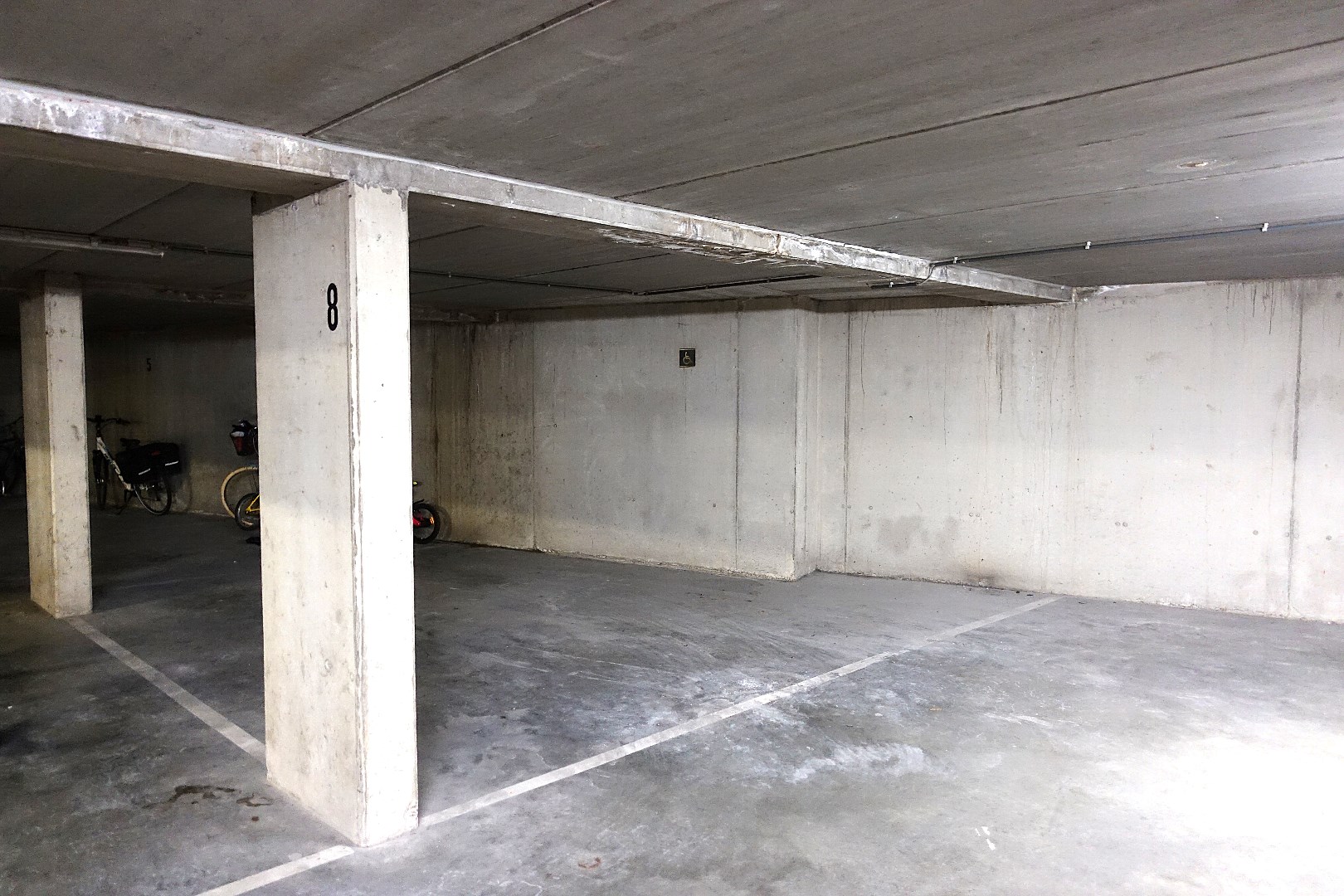 Ondergrondse autostaanplaats Nr 36 te Lichtervelde - foto 1