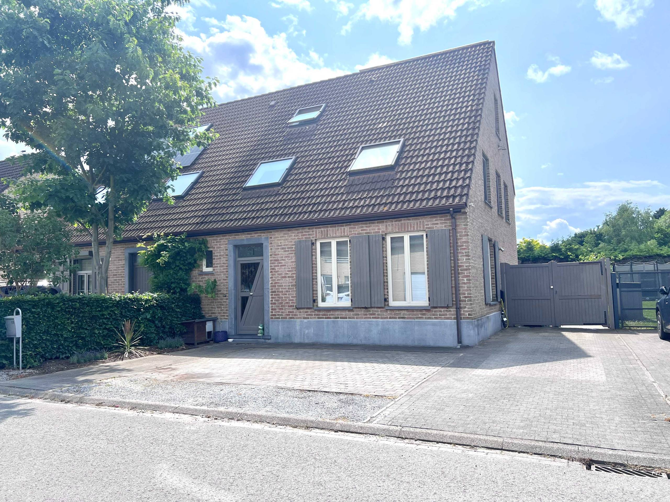 Huis te koop in Hever met 5 slaapkamers - foto 2