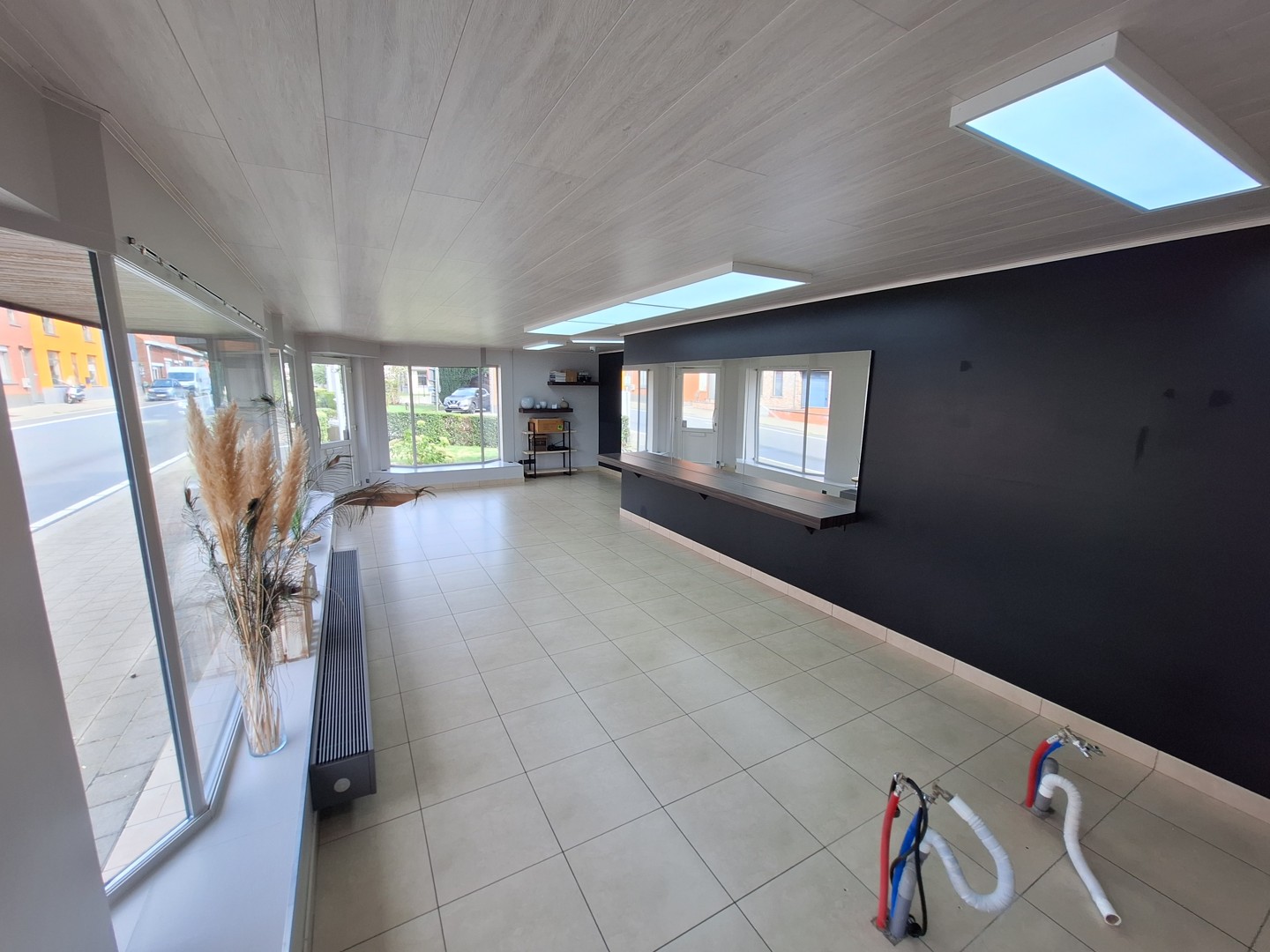 Te huur – Handelspand van ca. 60 m² in Houthulst - foto 4