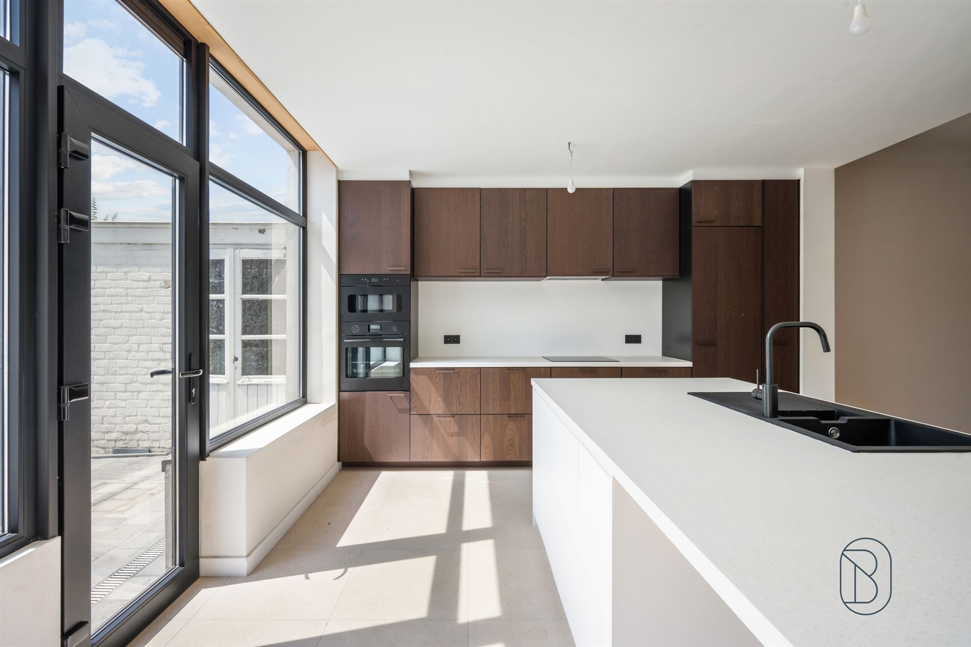 Tof gerenoveerde woning met mooie tuin, pal in het centrum! - foto 5