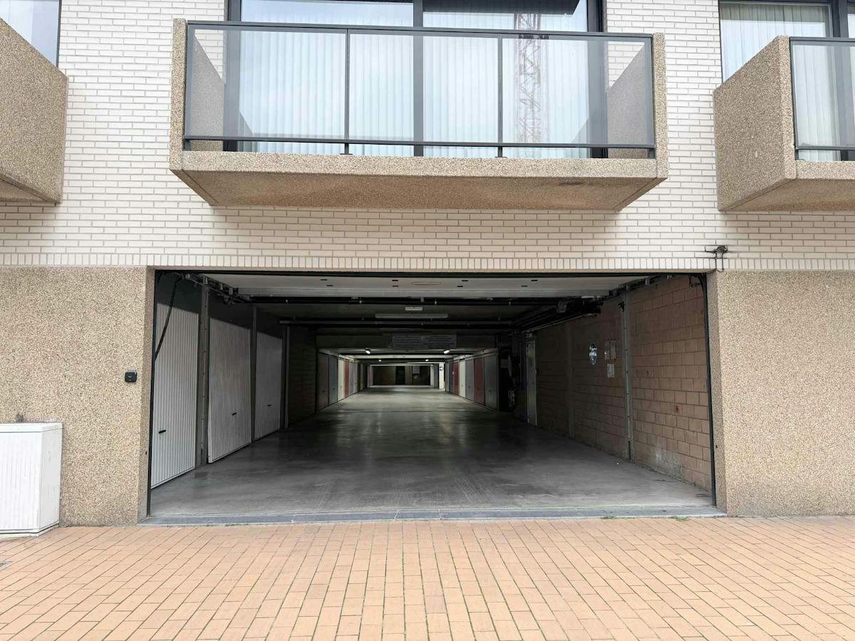 Garage souterrain à louer dans le centre de Middelkerke ! - photo 5