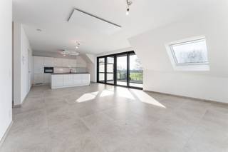 Dit ruim en Bijna-Energie-Neutrale (BEN) appartement met garage en terras situeert zich aan de stadsrand van de Boterstad Diksmuide.Het appartement...