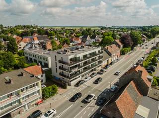Energiezuinig nieuwbouw penthouse appartement met 2 slaapkamers en zonnig terrasIndeling:Inkomhal met vestiaire, berging en wc, keuken met eetkamer,...