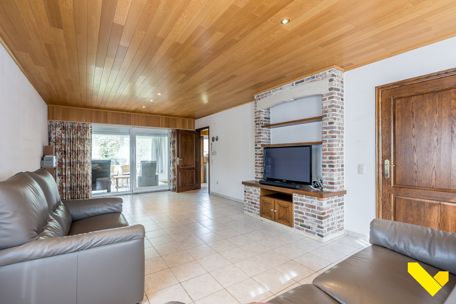 Rustig gelegen, gelijkvloerse woning met ruime tuin! - foto 2