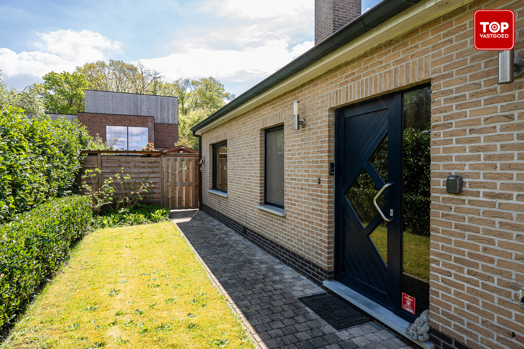 House for sale in Wondelgem with 3 bedrooms - photo 2