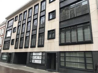 We vinden dit prachtig gerenoveerd appartement (150m²) met 3 slaapkamers pal in het centrum van Lier met een ideale bereikbaarheid naar...