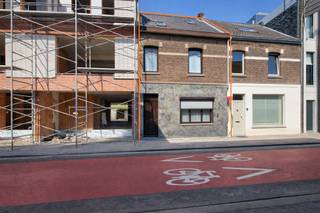 Ruime gesloten woning met uitzonderlijk potentieel op topligging nabij centrum HasseltOp een gunstige ligging, op wandelafstand van het centrum van...