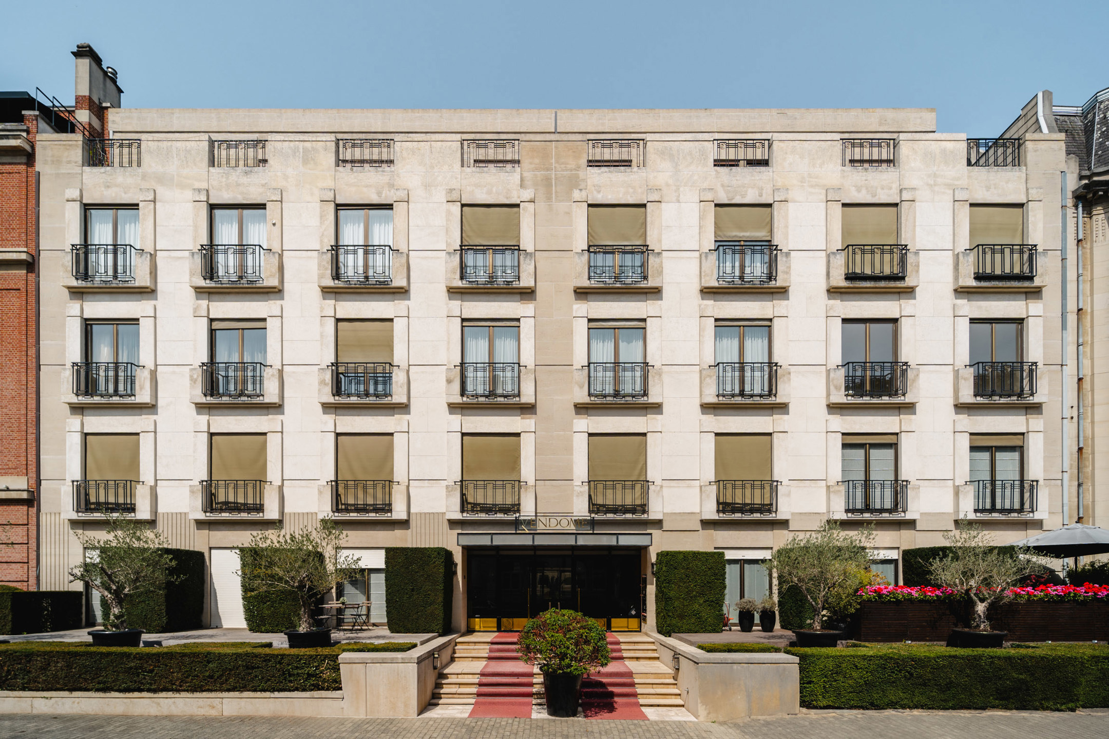 Apartment for sale in Ixelles with 2 bedrooms - photo 1