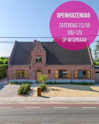 <p><strong>Unieke woning nabij het centrum van Wuustwezel!</strong></p>
<p>Bent u op zoek naar een verzorgde woning met de mogelijkheid tot kangeroewonen?<br />Dan is deze woning precies wat u zoekt!<br /><br /><strong>HOOFDWONING<br /></strong><strong>Indeling – gelijkvloers:</strong></p>
<ul>
<li>
<p>Inkomhal op tegelvloer met toegang tot het gastentoilet met handenwasser en trap naar de eerste verdieping</p>
</li>
<li>
<p>Leefruimte op parket, ingericht als eetkamer en zithoek met zicht op de verzorgde tuin</p>
</li>
<li>
<p>Keuken op parketvloer, geïnstalleerd met elektrisch-fornuis en dubbele oven (Boretti), dampkap (Novy), vrijstaande Amerikaanse ijskast met vriesvak, vaatwasser, open haard op hout, met werkblad van blauwe steen</p>
</li>
<li>Badkamer op tegelvloer voorzien van ligbad, inloopdouche, dubbele lavabo, toilet en handdoekverwarmer</li>
<li>Slaapkamer op parketvloer voorzien van airconditioning, tv- en internetaansluiting</li>
</ul>
<ul></ul>
<ul>
<li>Slaapkamer ingericht als dressing<br /><br /></li>
<li>Wasruimte op tegel voorzien van spoelbak en waterontharder<br /><br /></li>
<li>Bureau op tegel met ingemaakte kasten en toegang tot de tuin</li>
</ul>
<p><strong>Indeling – eerste verdieping:</strong></p>
<ul>
<li>
<p>Nachthal op tegelvloer met ingemaakte kasten en toilet met handenwasser</p>
</li>
<li>
<p>Slaapkamer op parketvloer voorzien van lamellen op maat</p>
</li>
<li>Slaapkamer op parketvloer voorzien van elektrische rolluik, airconditioning, ingericht als schoonheidssalon<br /><br /></li>
<li>Dressing op parketvloer met aansluitend een badkamer voorzien van lavabo, ligbad, handdoekverwarmer en elektrische rolluik</li>
</ul>
<p><strong>BIJWONING<br /></strong><strong>Indeling – gelijkvloers:</strong></p>
<ul>
<li>
<p>Aparte inkom aan de zijkant van de woning met inkomhal op tegelvloer, voorzien van ingemaakte kasten en toilet met handenwasser</p>
</li>
<li>Keuken op tegelvloer, geïnstalleerd met elektrisch fornuis (SMEG), combi-oven, Amerikaanse ijskast met vriesvak, ingemaakte kasten, vaatwasser op hoogte</li>
<li>Living op parketvloer met airconditioning, lamellen op maat en elektrische screens, zicht op en toegang tot de tuin</li>
</ul>
<p><strong>Indeling – eerste verdieping:</strong></p>
<ul>
<li>Slaapkamer op parketvloer, voorzien van airconditioning en ingemaakte kasten<br /><br /></li>
<li>Dressing met aansluitende badkamer voorzien van douchecabine, dubbele lavabo en toilet</li>
</ul>
<strong>TROEVEN</strong>
<ul>
<li>
<p>Gelegen nabij het centrum van Wuustwezel</p>
</li>
<li>Meerdere parkeerplaatsen vooraan en aan de zijkant</li>
</ul>
<ul>
<li>Hoogwaardige afwerking</li>
<li>
<p>Private tuin, afgesloten met elektrische poorten</p>
</li>
<li>
<p>Mogelijkheid tot kangeroewonen, AIR B&amp;B, aparte woning in alle privacy</p>
</li>
<li>26 zonnepanelen</li>
<li>
<p>Zéér(!) gunstig EPC A</p>
</li>
</ul>
<p><strong>Meer informatie of een bezichtiging?</strong><br />Neem contact met ons op via <strong>03 568 03 03</strong> of <strong>info@vastgoed03.be</strong> voor meer details of om een afspraak te maken.</p>