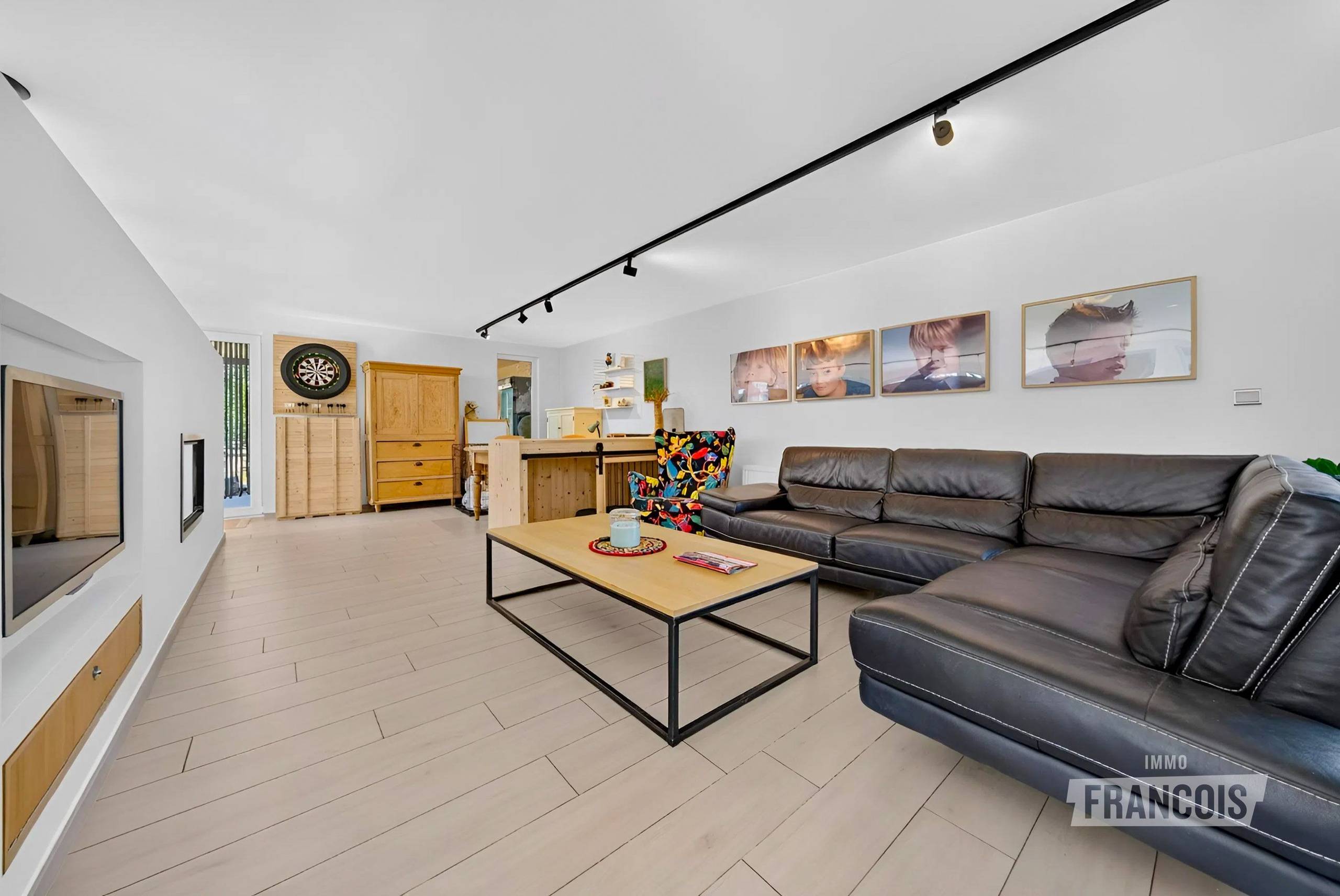 Luxueus afgewerkte alleenstaande woning met 5 slaapkamers op 1.335 m² in Koekelare te koop! - foto 5