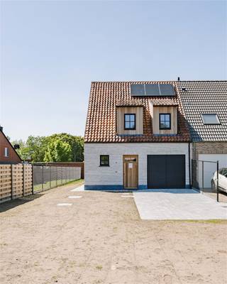 MEERDONK - Op zoek naar een landelijke nieuwbouwwoning met hoogwaardige afwerking op ruim perceel? Dan is deze prachtige opportuniteit iets voor...
