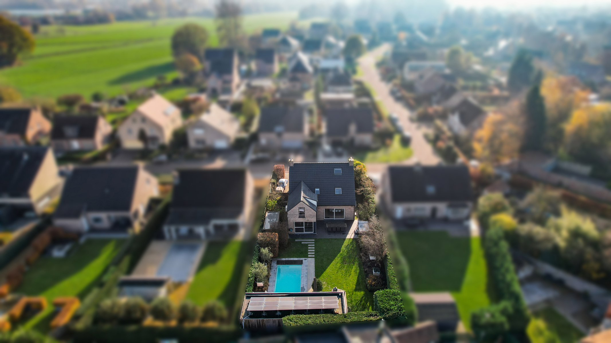 Energiezuinige villa met zwembad in een doodlopende straat. - foto 2