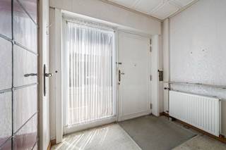Ontdek deze te renoveren woning met een sterke basis en talloze mogelijkheden. Met vier slaapkamers, een tuin en garage is dit de ideale...