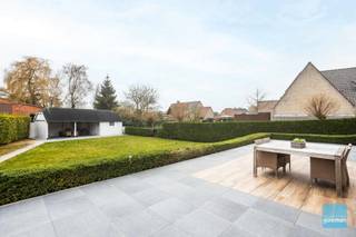 Te koop te Berlare!Deze ruime open bebouwing in Berlare is gelegen op een perceel van bijna 12 are en combineert comfort, licht en kwaliteit in een...