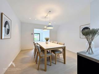 Zeer energiezuinige woning in de nabijheid van allerlei faciliteiten bestaande uit een inkomhal met gastentoilet, volledig uitgeruste keuken...