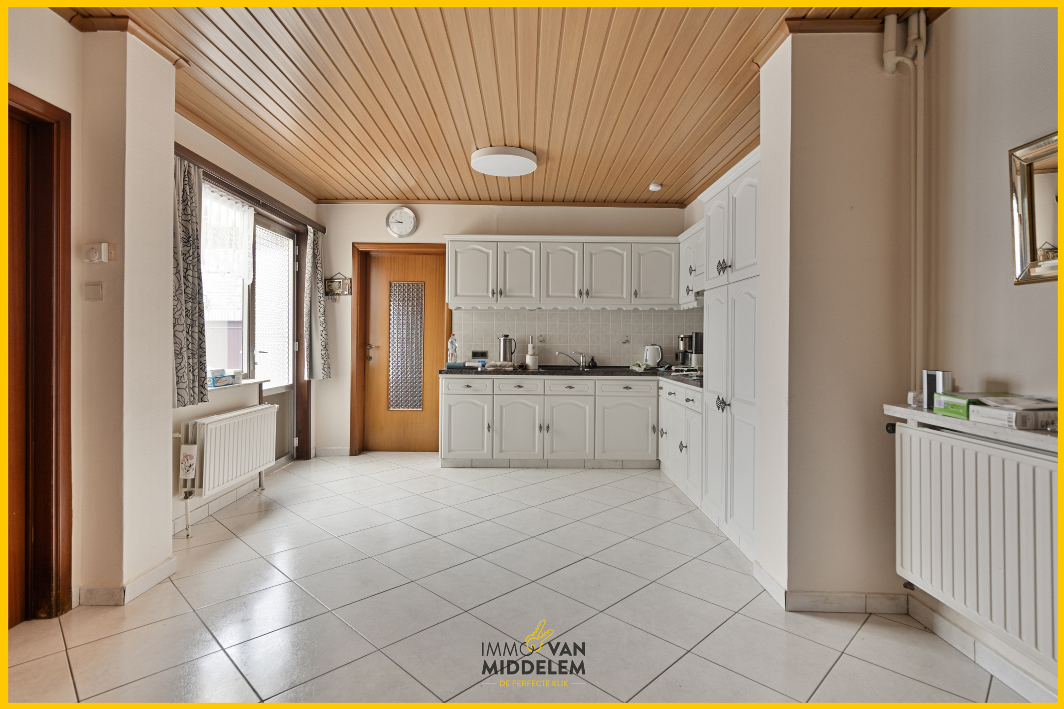 TE RENOVEREN 3-GEVELWONING MET 3 KAMERS, GARAGE EN TUIN - foto 5