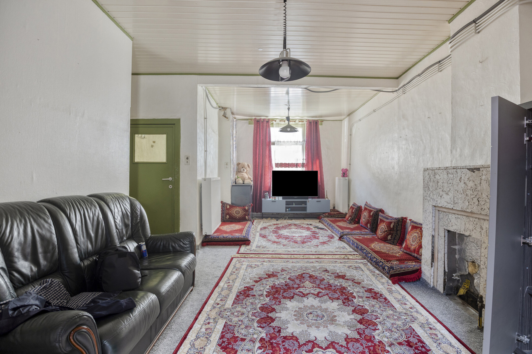 Op te frissen woning met tuin - foto 4