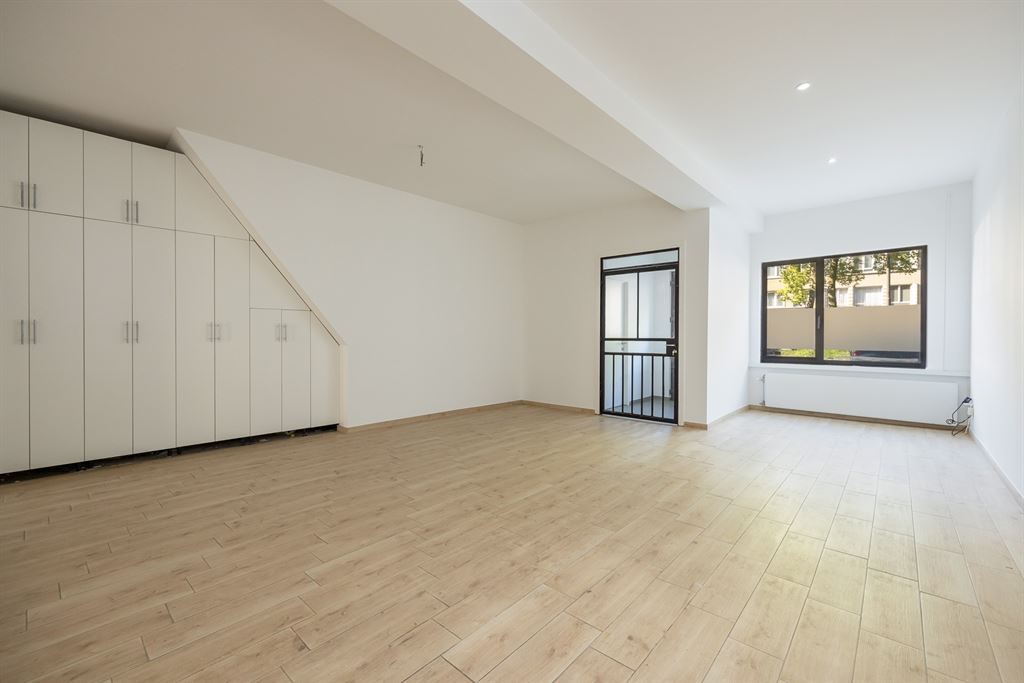 Grote woning met tuin en mogelijkheid tot thuisberoep - foto 1