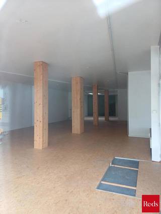 commercieel gelijkvloers op goede ligging ( 115m²)