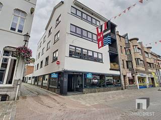 Bent u op zoek naar een uitzonderlijke investeringskans in het bruisende hart van Diest? Ontdek Residentie Het Wit Paard, een karaktervol...