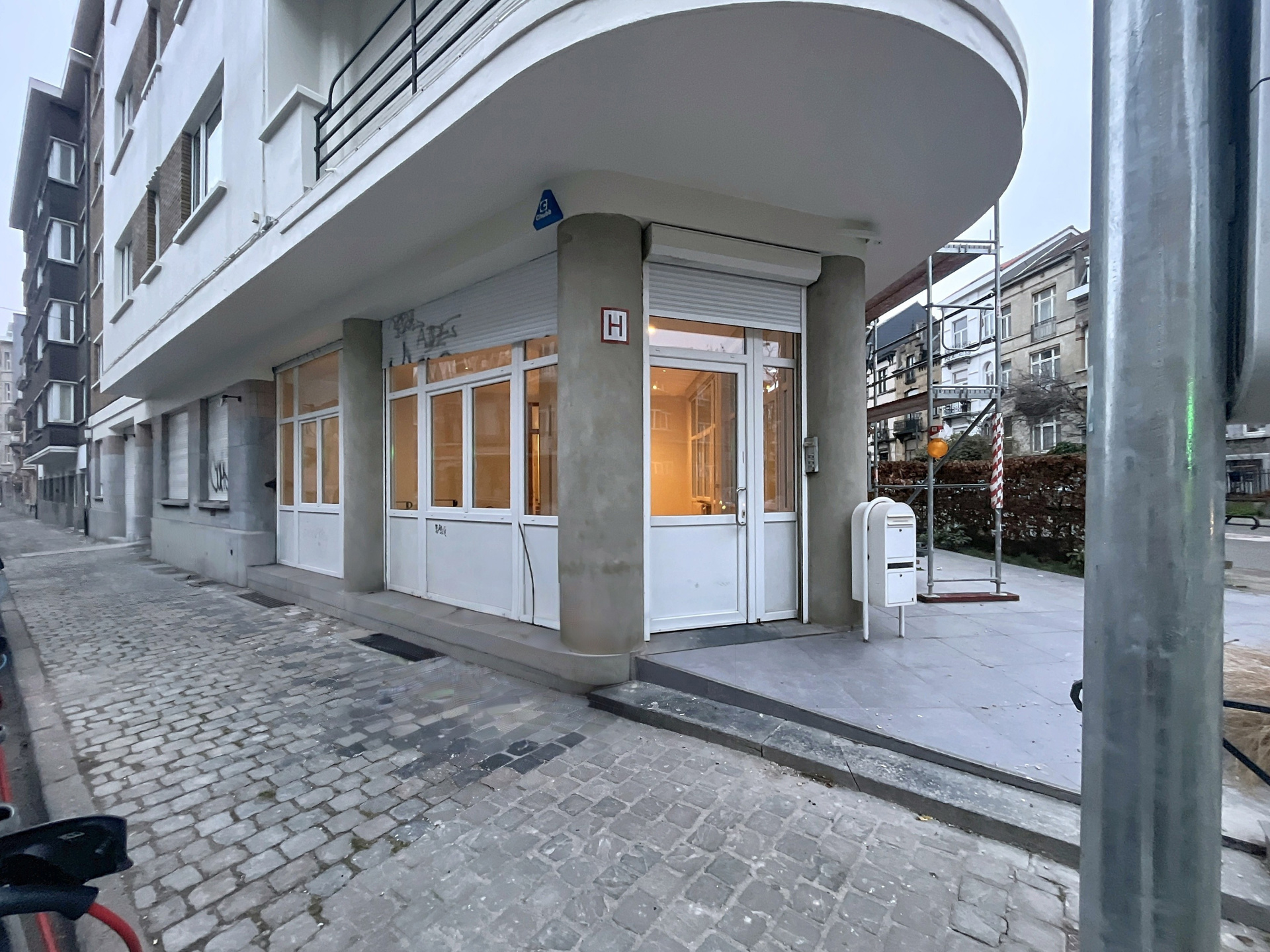 Kantoren te huur 82 tot 185 m² met goede zichtbaarheid - foto 5