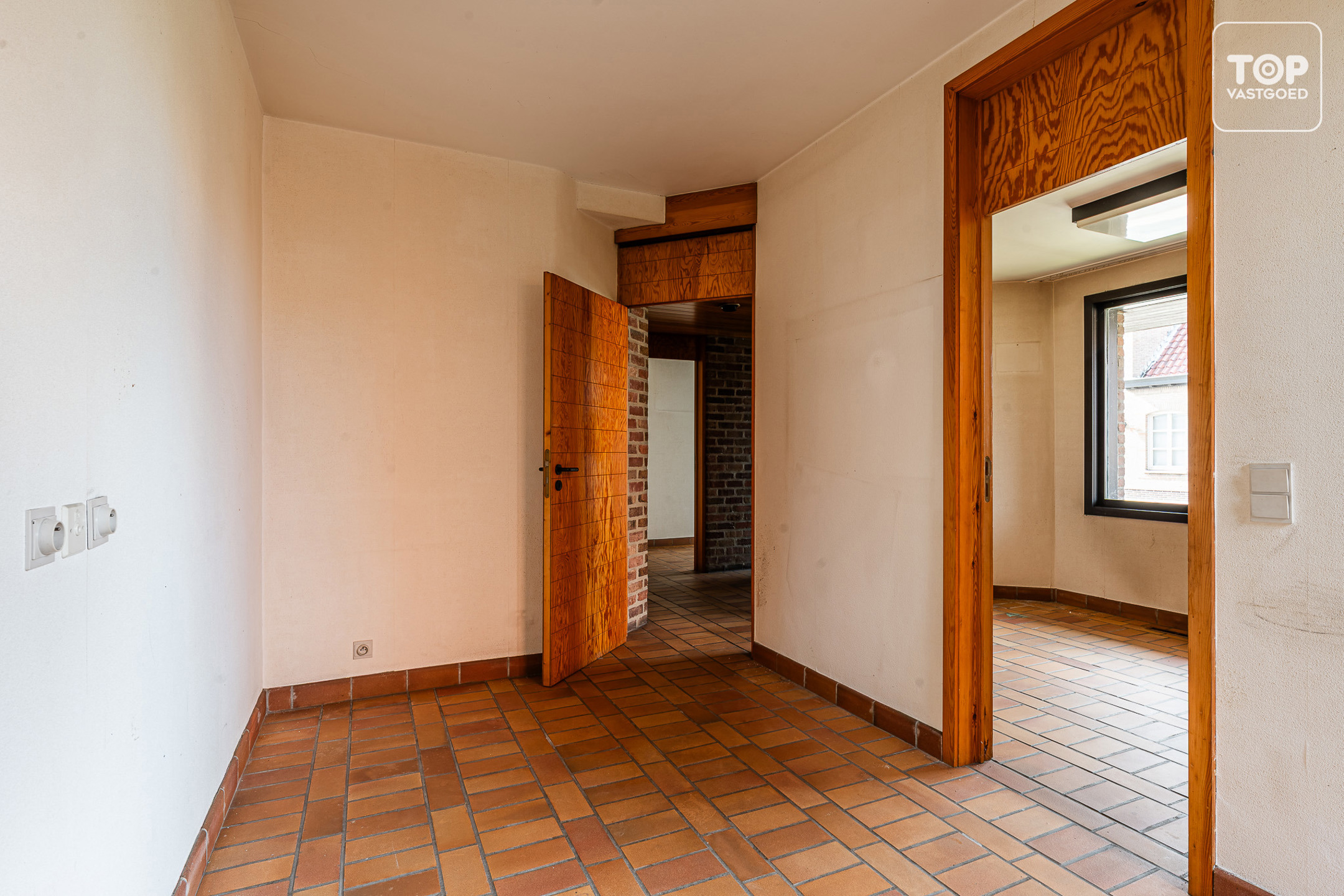 Architecturale woning met 4 slaapkamers en dubbele garage - foto 4
