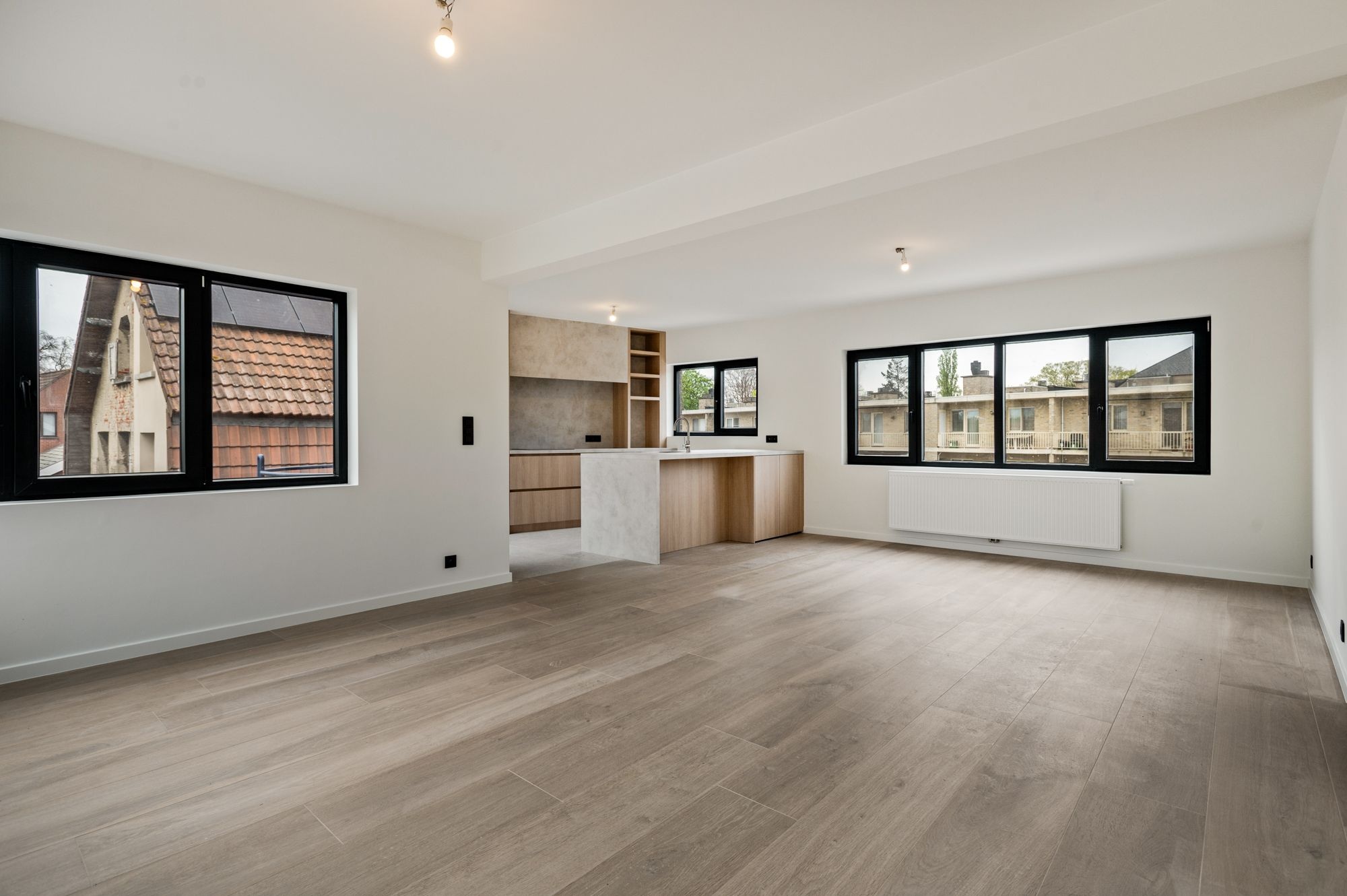 Volledig gerenoveerd appartement met 2 ruime slaapkamers op toplocatie in Mariaburg! - foto 2