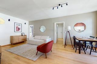 Info and visits: 02 315 51 71Just a stone's throw from shops, transport (Evere station, streetcars, bus) and main roads, We Invest offers you this...