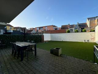 In de rustige residentie Dolci, gelegen in het centrum van Veurne, bevindt zich dit volledig instapklare appartement met 3 slaapkamers en...