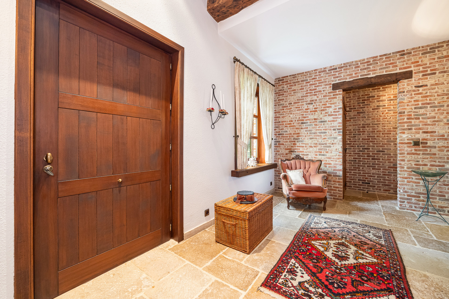 Charmante villa op hoekperceel van 2.295 m² met prachtige tuin - foto 3