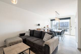 Recent en energiezuinig 1 slaapkamer appartement op topligging in het centrum van Ingelmunster.Gelegen in een verzorgd gebouw van 2018 in de...