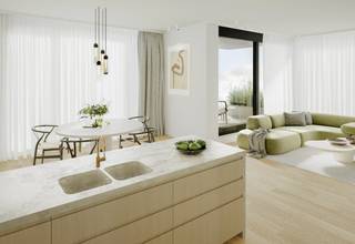 Ontdek dit ruim en lichtrijk 2-slaapkamerappartement van 96 m² op het 2de verdiep van het stijlvolle Residentie Angelus, gelegen op de hoek van de Stationsstraat en Oosterlaan in Waregem. Het appartement beschikt over een privéterras van 7 m², ideaal om even tot rust te komen in openlucht.<br /><br />Het appartement werd ontworpen met oog voor comfort, functionaliteit en een optimale indeling. Bovendien kan er gekozen worden tussen een autostaanplaats of carport, wat extra gemak en flexibiliteit biedt.<br /><br />Dankzij de centrale ligging bevindt u zich op wandelafstand van winkels, horeca en openbaar vervoer. De ideale woonoplossing voor wie ruim, modern en centraal wil wonen in Waregem.<br /><br />Vraag nu uw info via: tom@immoroba.be