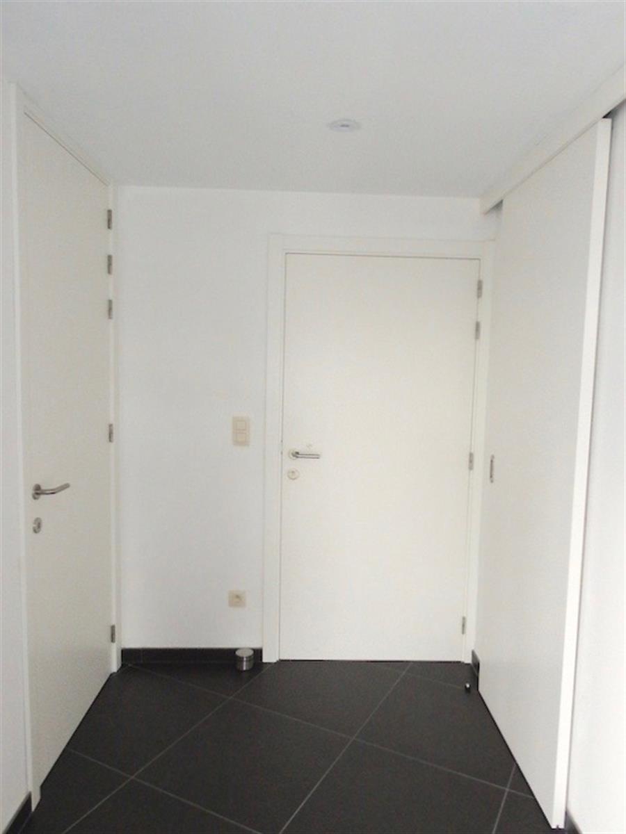 Apartment for rent in Erembodegem with 2 bedrooms - photo 2