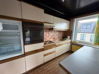 📍 Leffingestraat, Oostende<br />🛏️ 2 Bedrooms | 🚗 Garage | 🏞️ View on the City Park | 🏢 3rd Floor<br /><br />Located in a quiet and residential area, this bright apartment on the third floor offers everything you need for comfortable living in the heart of Oostende. From the living room, you can enjoy a beautiful view of the green city park – the ideal place to relax after a busy day.<br /><br />Layout:<br /><br />Spacious and sunny living room with large windows and park view<br /><br />Fitted kitchen<br /><br />Two full bedrooms<br /><br />Bathroom with shower/bath<br /><br />Separate toilet<br /><br />Practical storage room<br /><br />Individual utilities<br /><br />Additional benefits:<br /><br />Private garage box included in the building<br /><br />Accessible by elevator<br /><br />Well-maintained residence<br /><br />Near shops, public transport, and within walking distance of the city center and the coast<br /><br />This is the perfect place for those who love peace, comfort, and a central location. Ideal as a permanent residence, second home, or investment.<br /><br />📞 Interested? Contact us today for a visit!