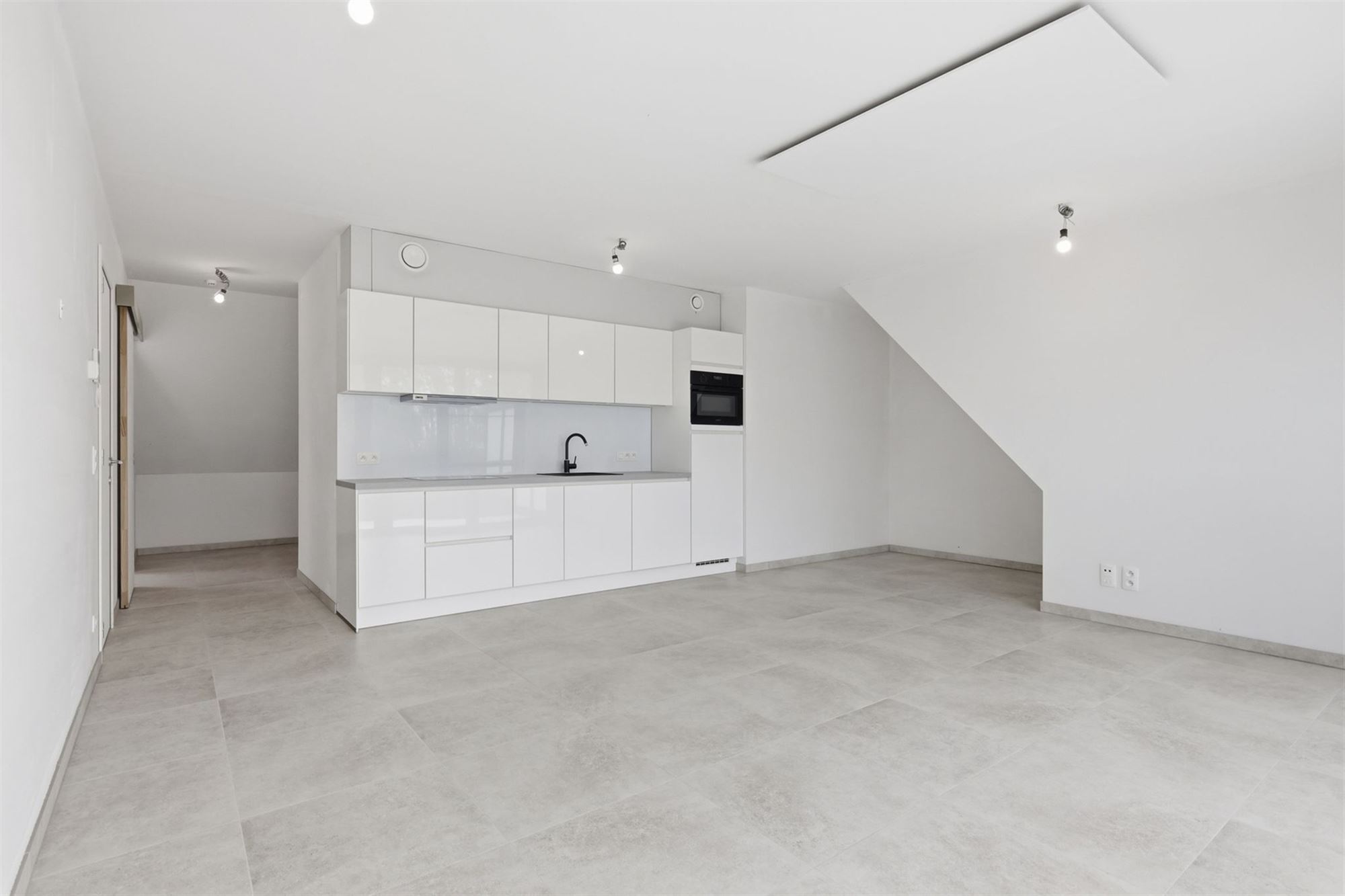 Energiezuinig nieuwbouwappartement net buiten centrum van Diksmuide - foto 2