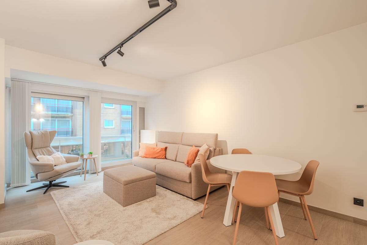 Lichtrijk appartement met aparte slaapruimte te Middelkerke! - foto 4