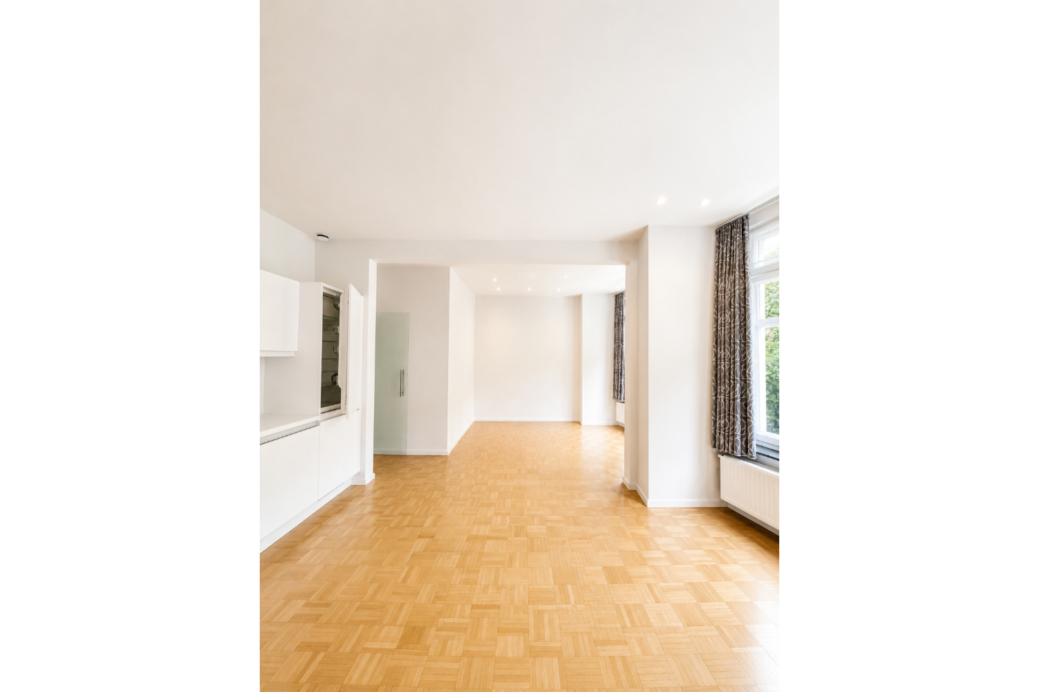 Gerenoveerd appartement op toplocatie aan het Prinses Clémentinaplein in Oostende - foto 4