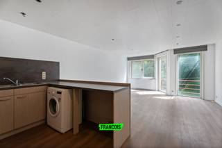 Naast het stadspark van Diksmuide en vlakbij het centrum vinden we dit appartement terug. Dankzij deze gunstige ligging zijn lokale...