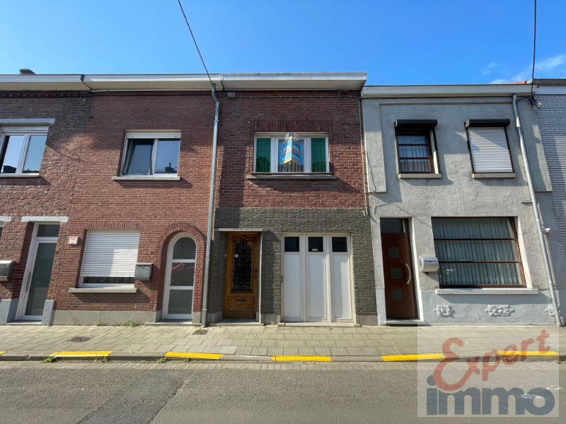 Instapklare op te frissen goed ingedeelde gezinswoning TE KOOP via EXPERT-IMMO - foto 1