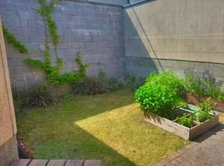 BINNENKORT TE HUUR. BEZOEK PAS VANAF 20 juli.Rustig gelegen stadswoning met aansprekende architectuur. (bouwjaar 2002). Deze woning is gelegen in een...