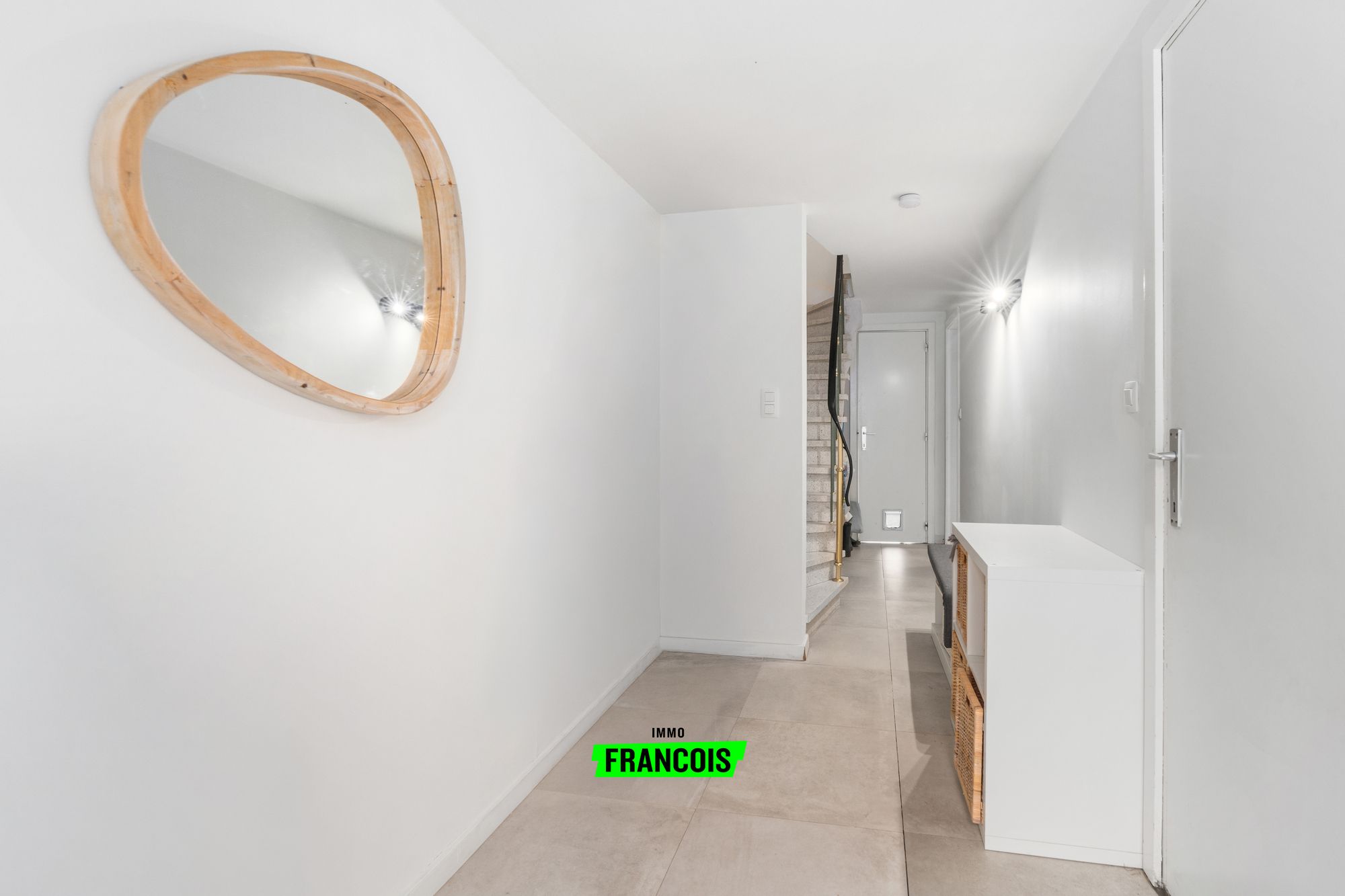 Instapklare ruime bel-etagewoning in de Vuurtorenwijk (Oostende) met 4 slaapkamers. - foto 4