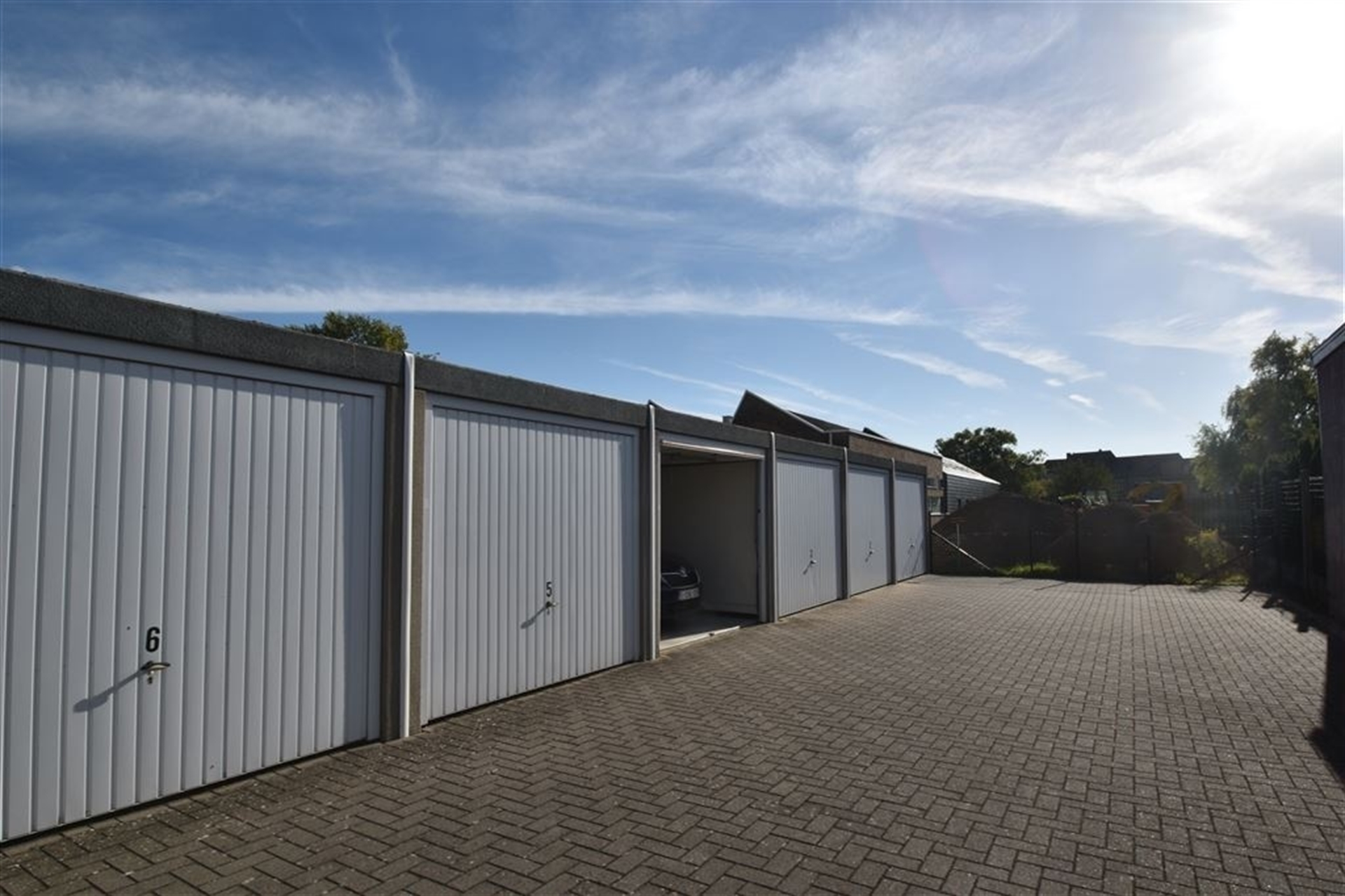 Ruim appartement met 2 slaapkamers in centrum Merchtem  - foto 4