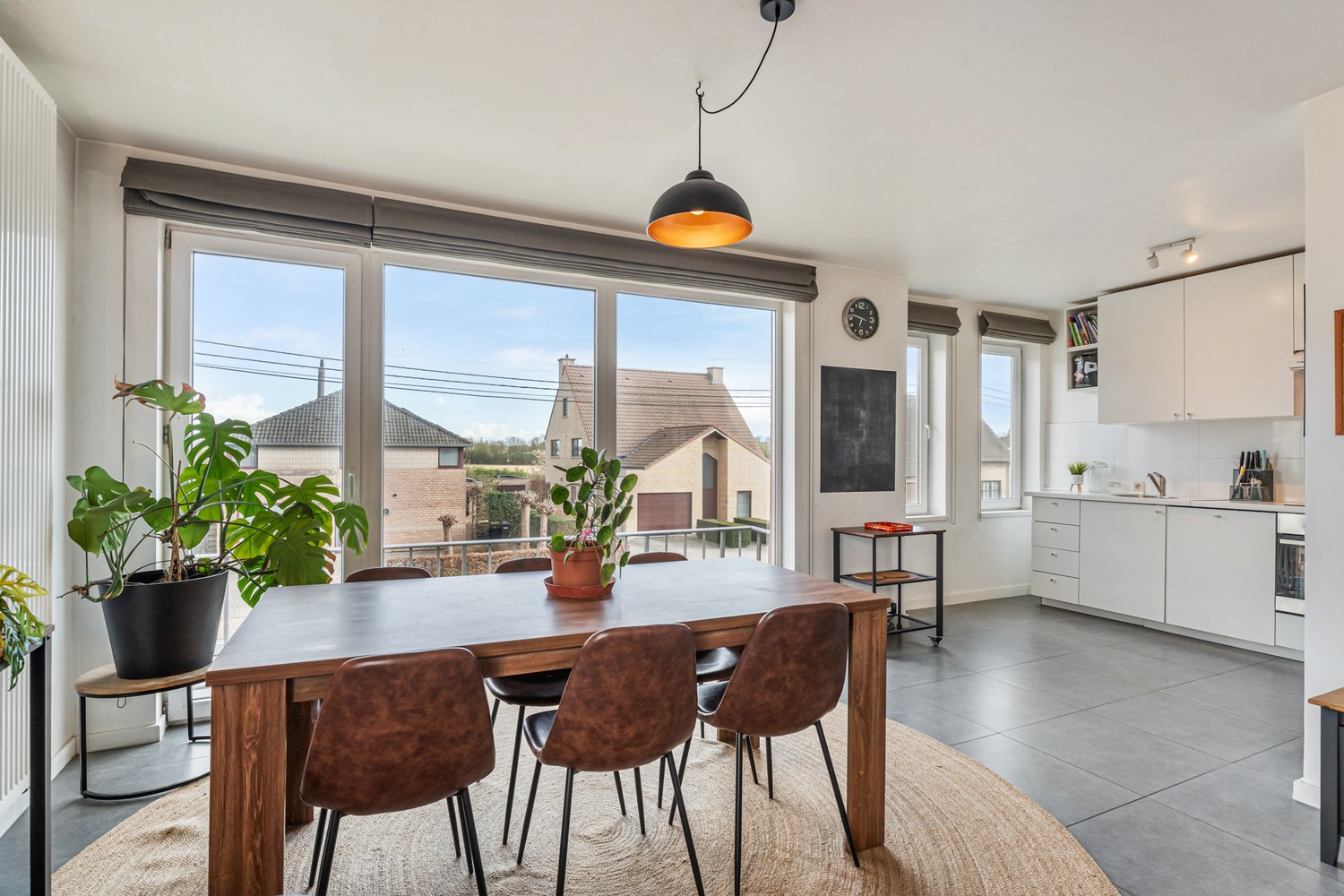 Gerenoveerd en lichtrijk appartement met 2 mooie slaapkamers, een ruim terras en een garagebox te Herent! - foto 5